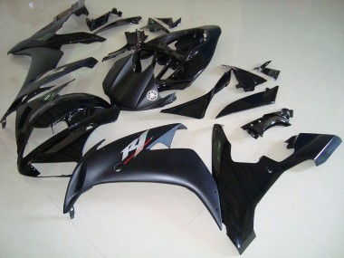 R1 04-06 - Brillante Negro